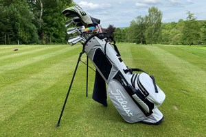 Best titleist sales golf bag